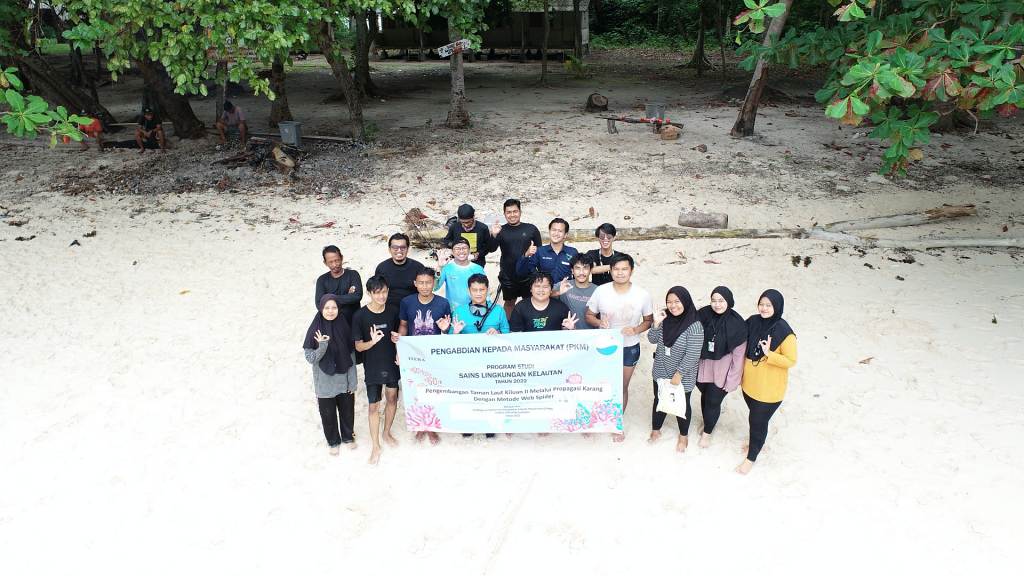 Read more about the article Program Studi Sains Lingkungan Kelautan ITERA Kembali Melakukan Program Transplantasi Karang di Teluk Kiluan Melalui Hibah PKM ITERA 2022