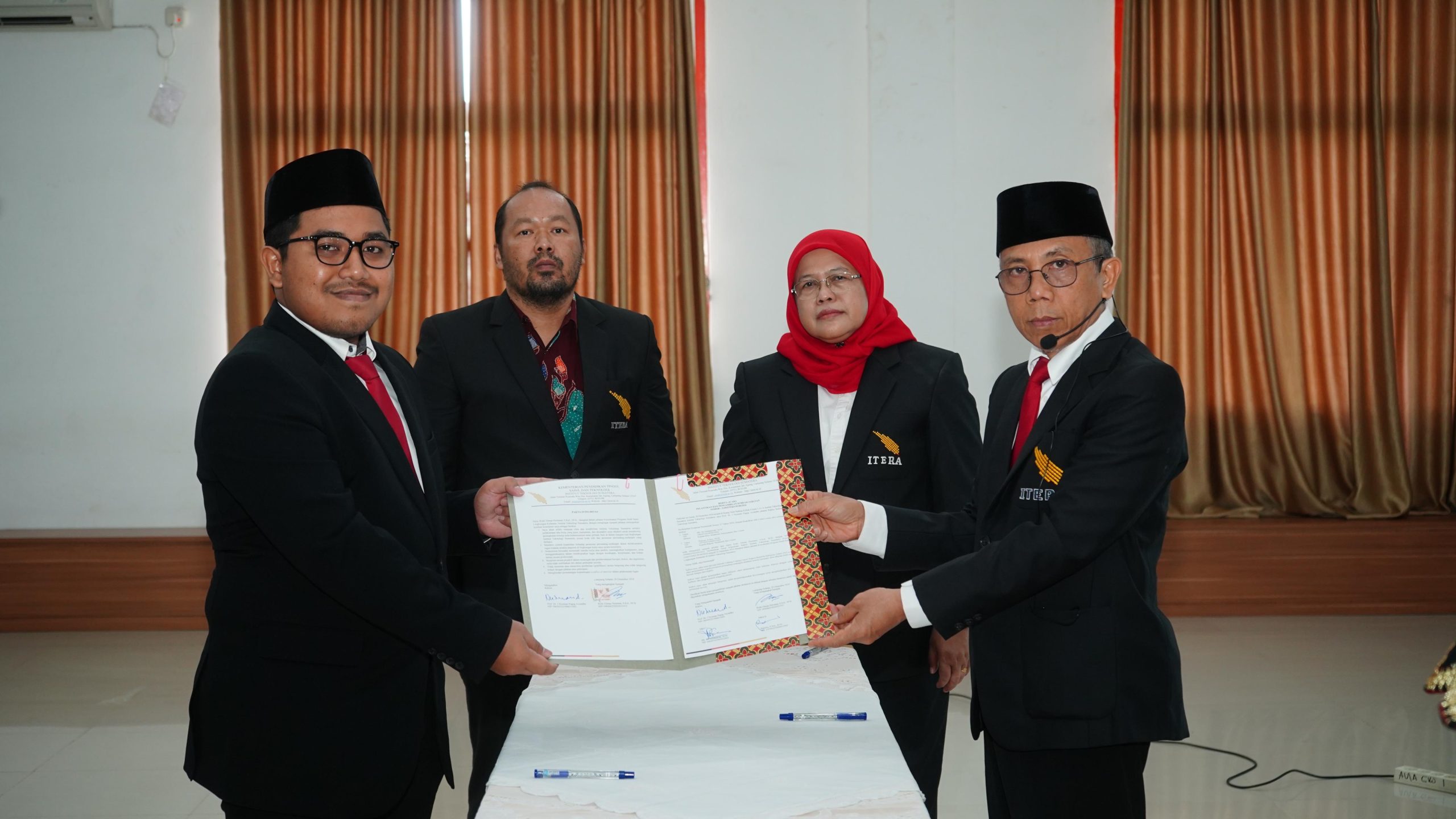 Read more about the article Pelantikan Pejabat Baru di Program Studi Sains Lingkungan Kelautan ITERA